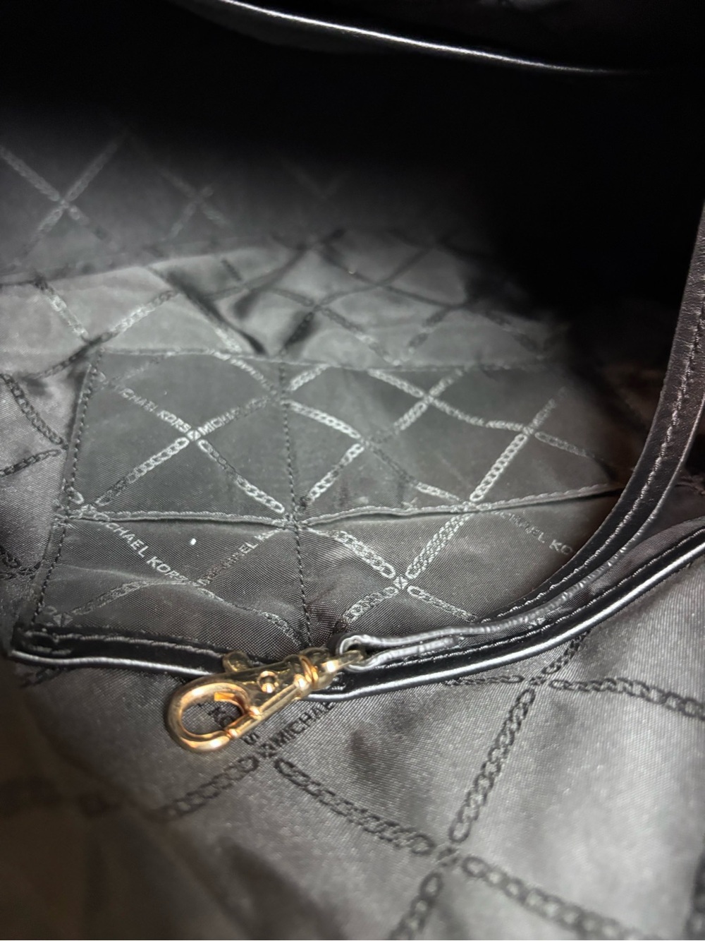 Michael Kors Black Pebbled Leather Hobo Shoulder Bag with Gold Hardware - Picture 11 of 16